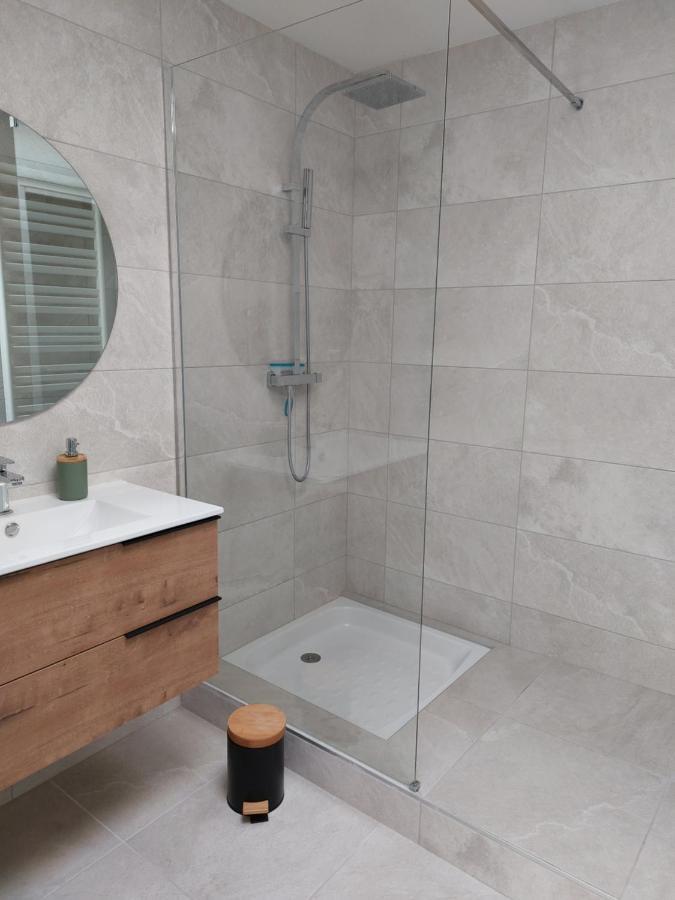Le Peyrot*** Coeur De Ville 55M² Avec Patio Rodez Bagian luar foto